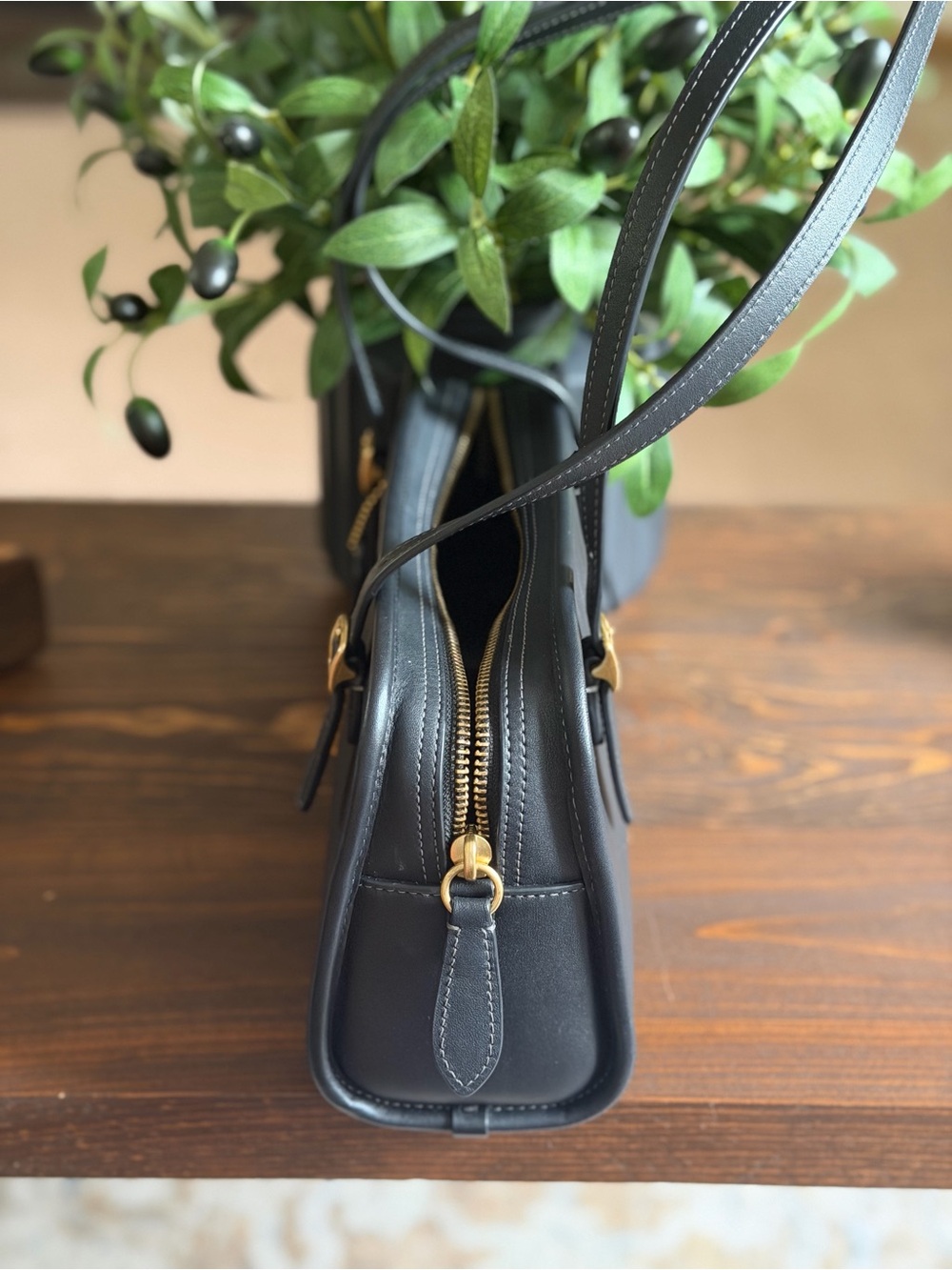 Coach Swing Zip Bag - Picture 5 of 6